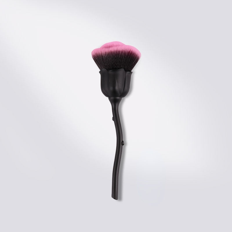 Multifunction Flower Brush For Beginners Can Be Used For Blush and Powder brush to meet different makeup needs